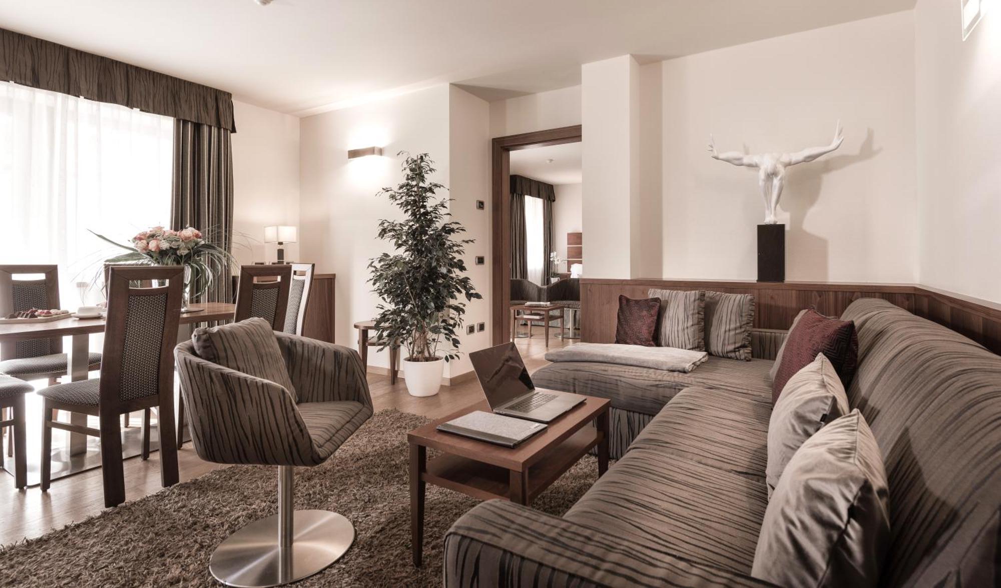 Solea Dolomiti Boutique Hotel Fai della Paganella Bagian luar foto